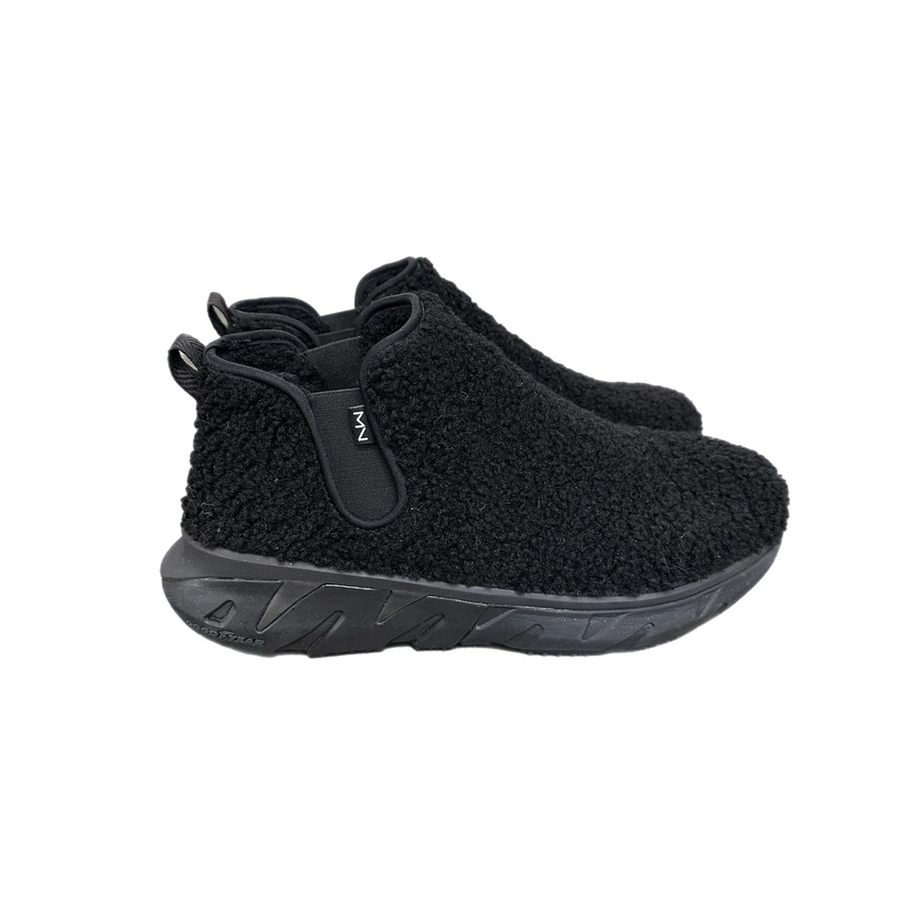 Women’s Black Fuzzy Slip-On Shoes